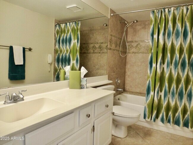 Building Photo - 10053 E San Bernardo Dr