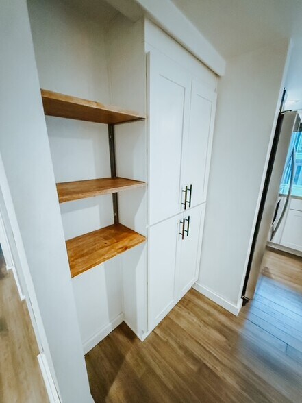 Building Photo - 911 N 163rd St