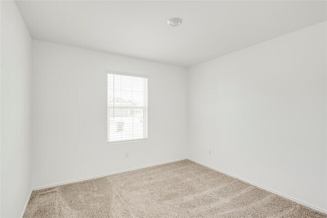 Building Photo - 275 Mica Trl