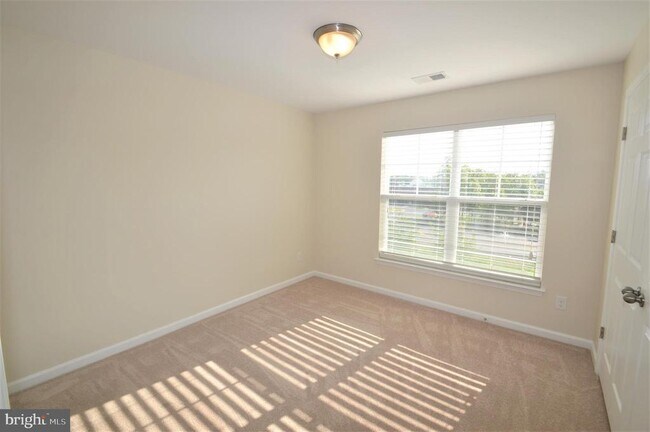 Building Photo - 24646 Jackalope Terrace