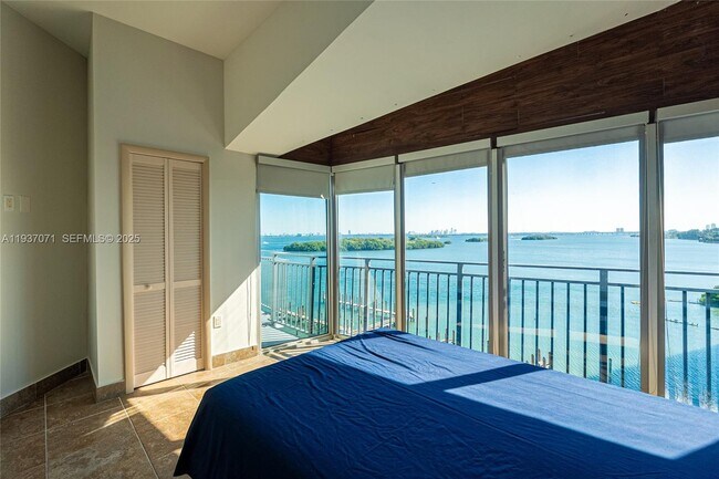 Building Photo - 770 NE 69th St