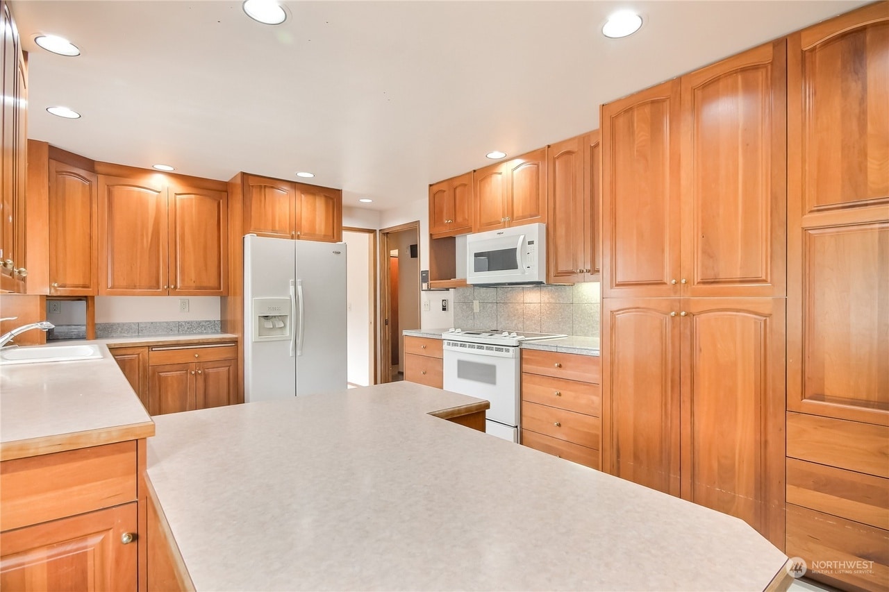 Building Photo - 3527 Shattuck Ave S