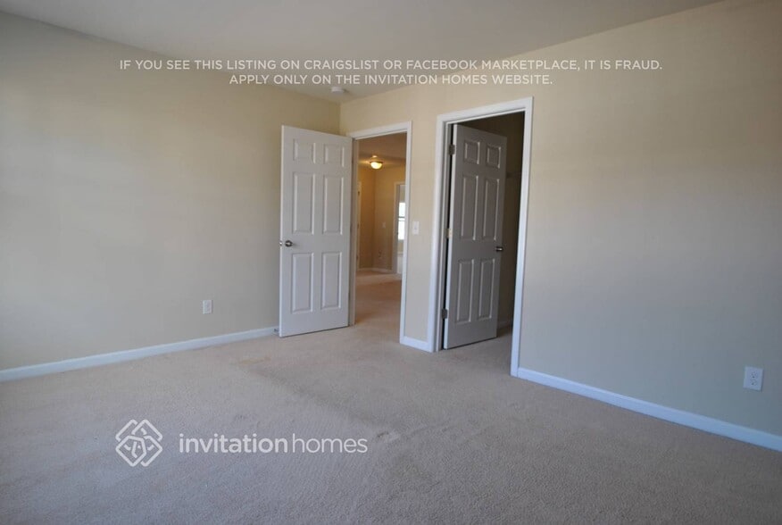 Building Photo - 4104 Vershire Ave