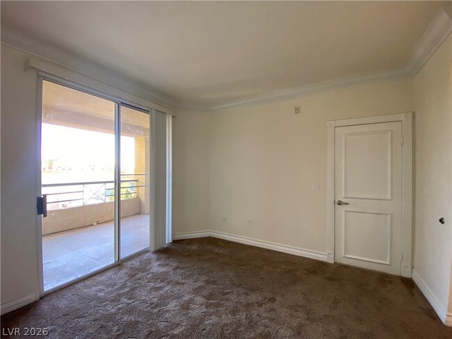 Building Photo - 270 E Flamingo Rd