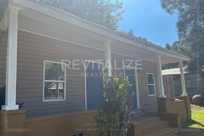 Building Photo - Charming 3-Bedroom, 2-Bath Home Near Downt...