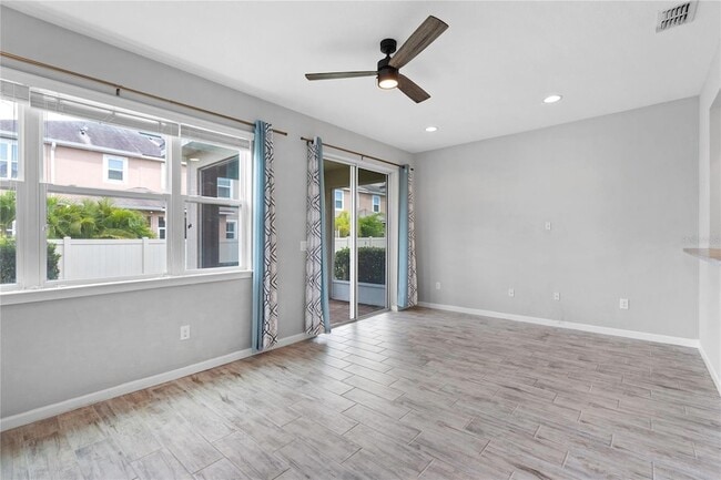 Building Photo - 5007 Sunnyside Ln