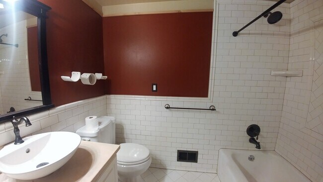 Building Photo - O&#39;Neill 7551
