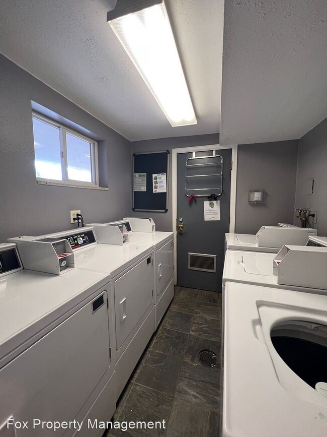 Building Photo - 2 br, 1 bath House - 336 N. Grant Street U...