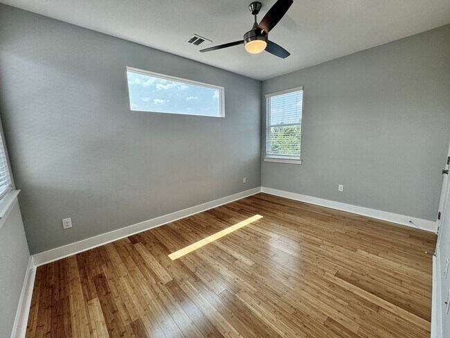 Building Photo - 6911 Meador Ave