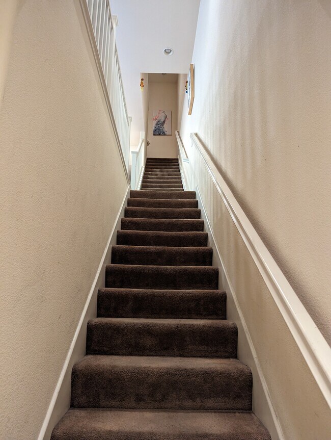 Building Photo - 764 Grandview Ter