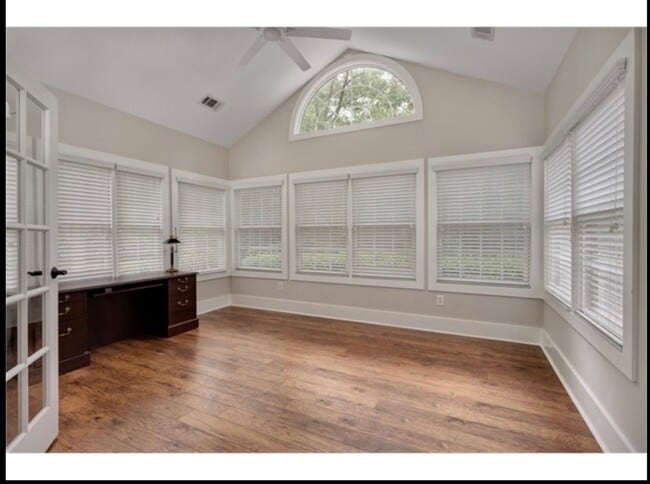 Building Photo - 109 Edgewood Ct