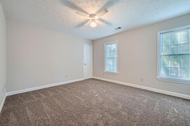 Building Photo - 2459 Jacks View Ct