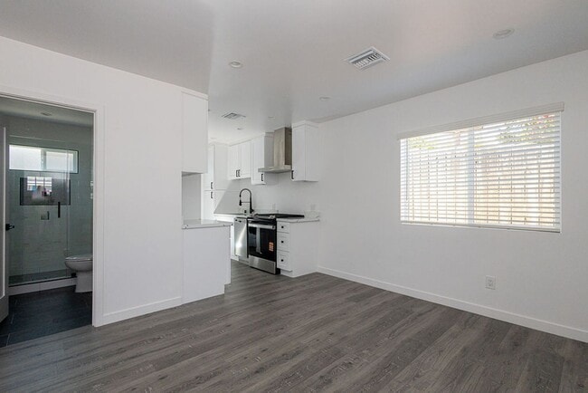 Building Photo - Brand New ADU in Silver Lake