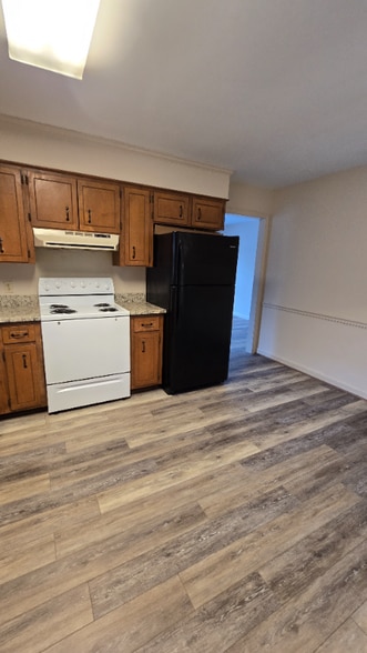 Building Photo - 105 Colebrook Ct