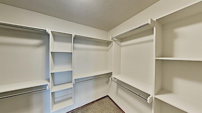 Building Photo - 7069 Hidden Trail Ln