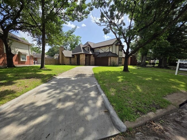 Building Photo - 4219 Meadowchase Ln