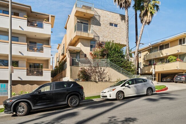 Building Photo - 1415 Butler Ave #1