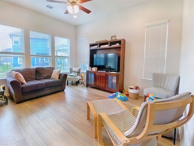 Building Photo - 3 br, 2.5 bath House - 175 Breedlove