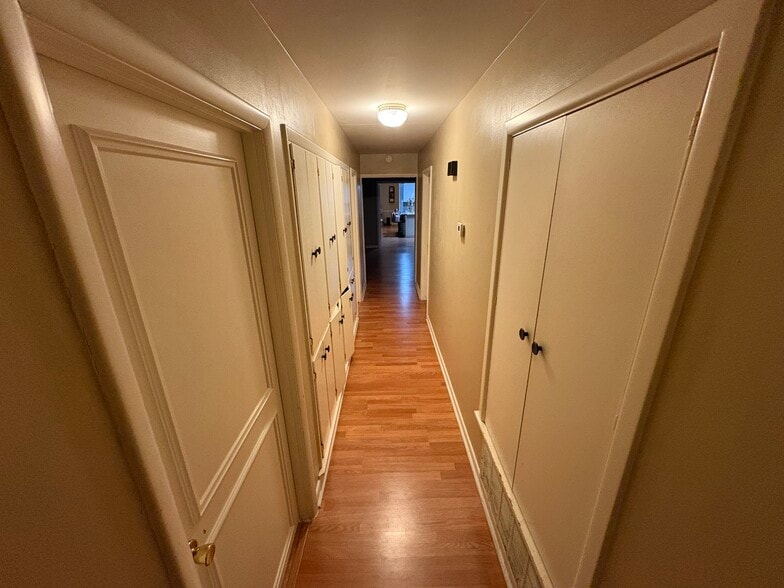 Hallway to bedroom - 2307 Oliver Ave