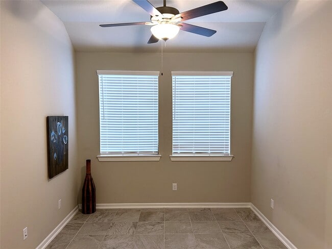 Building Photo - 8426 Bay Orchard Dr