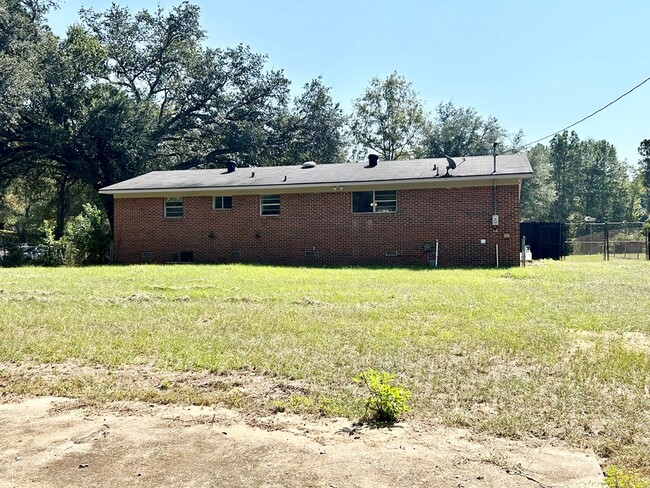 Building Photo - 1138 Philema Rd S