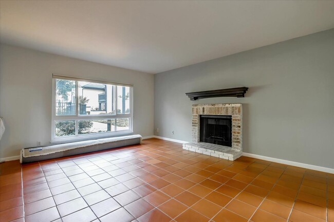 Building Photo - 39191 Argonaut Way