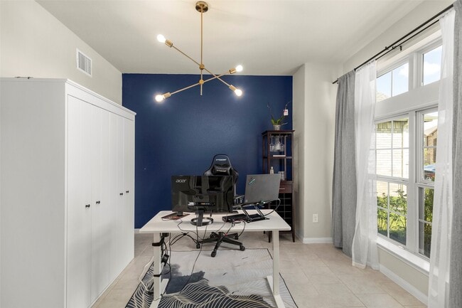 Building Photo - 29471 Westhope Dr