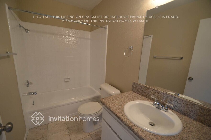 Building Photo - 2414 S Woodlark Dr