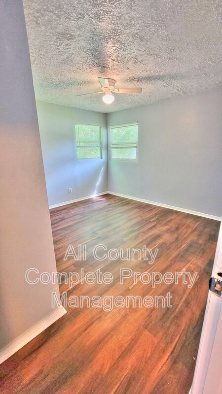 Building Photo - 9348 Culpeper Ave