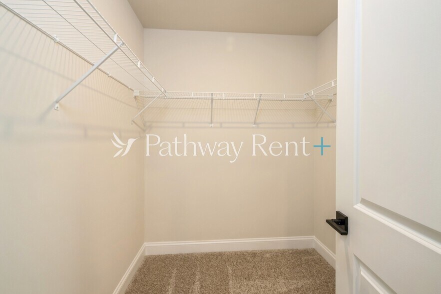 Building Photo - 141 Adams Tree Wy