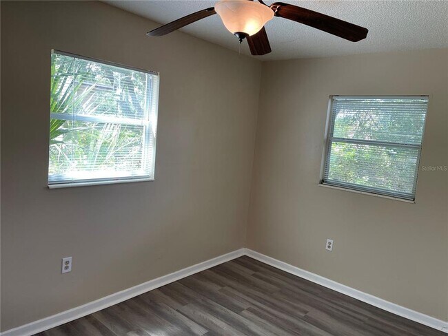 Building Photo - 3019 Needles Dr