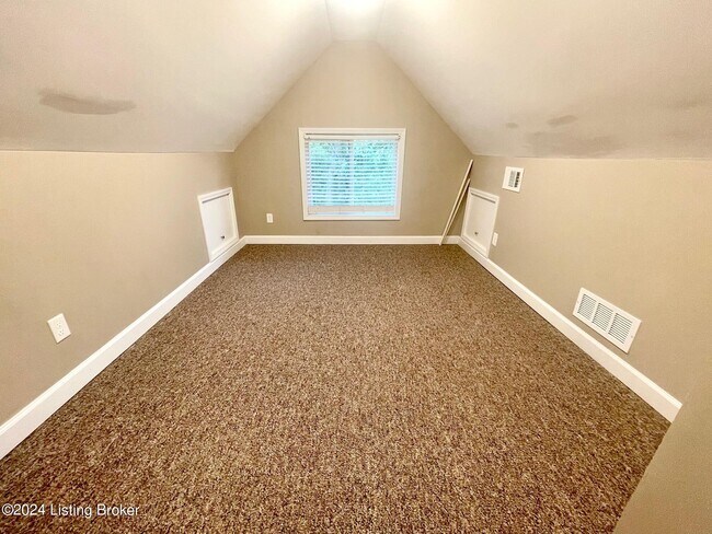 Building Photo - 1229 S Floyd St