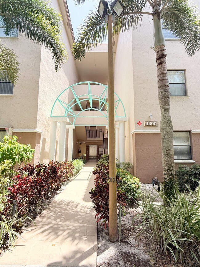 Building Photo - 4300 NW 30th St