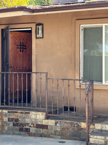 Railing around porch - 21050 Avenue San Luis