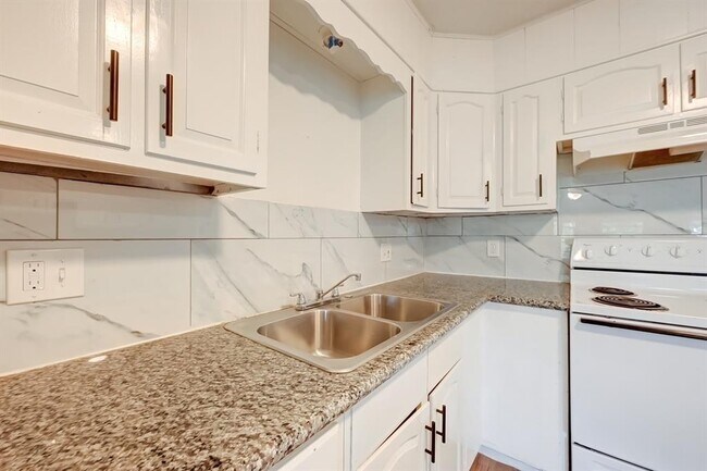 Building Photo - 4113 Dawson Ln