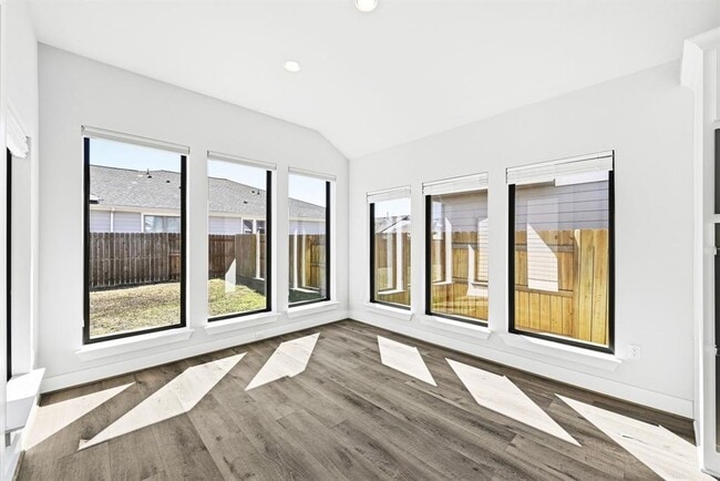 Building Photo - 9201 Spire View