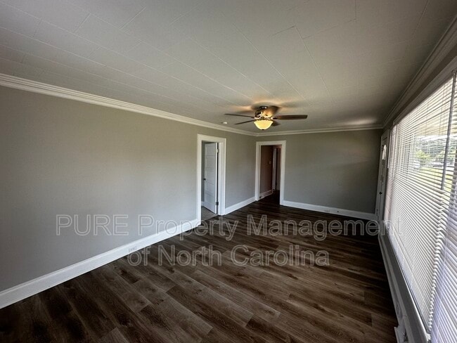 Building Photo - 1101 Woodlawn St