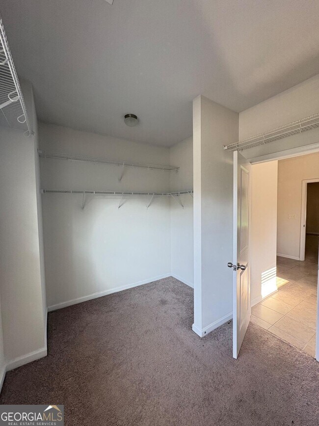 Building Photo - 108 Madison Grace Ave