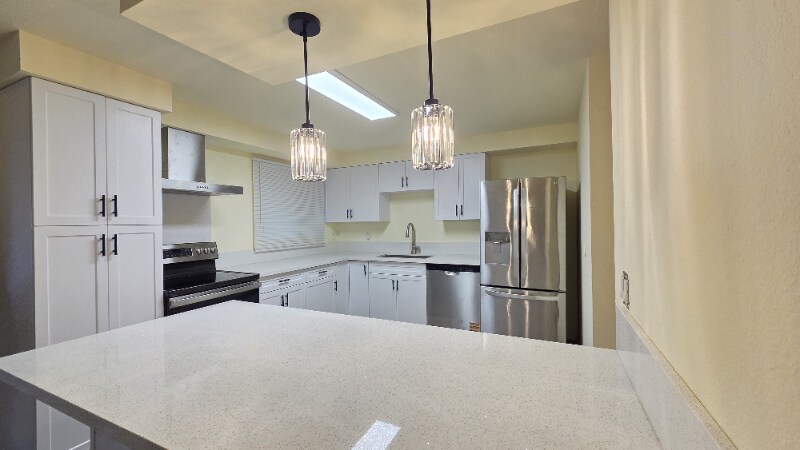 Building Photo - 13543 SW 64th Ave