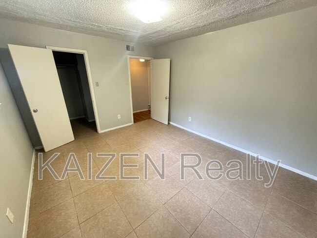 Building Photo - 151 N Belvedere Blvd