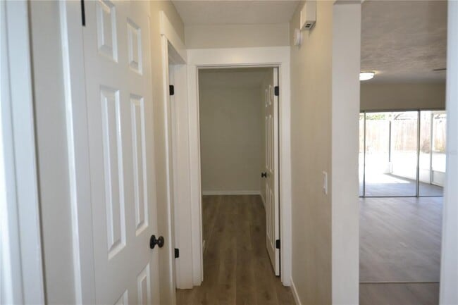 Building Photo - 746 Barbara St