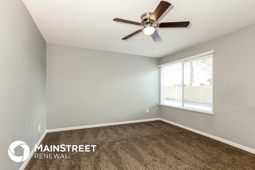 Building Photo - 3236 W Desert Cove Ave