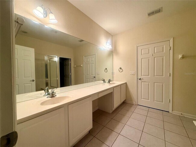 Building Photo - 2679 Metro Sevilla Dr