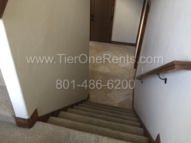 Building Photo - NO DEPOSIT Option Available for This Prope...