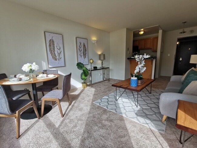 Building Photo - One Bedroom Condo Available in Watergate C...