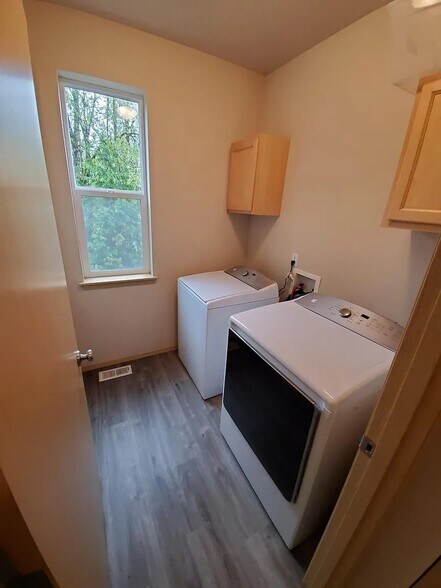 Building Photo - 18323 13th Avenue Ct E