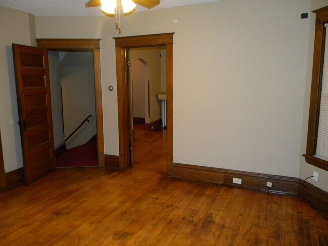 Building Photo - 742 Buchanan St NE