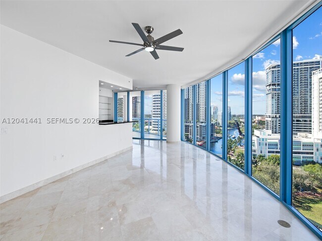 Building Photo - 333 Las Olas Way