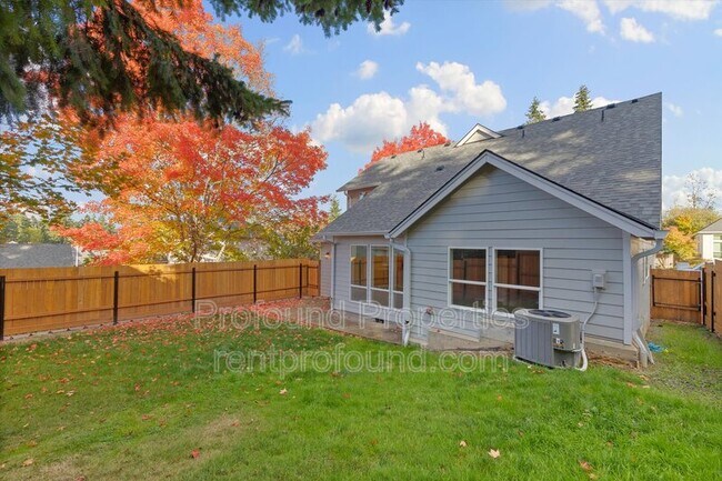 Building Photo - 7909 SW Oviatt Dr