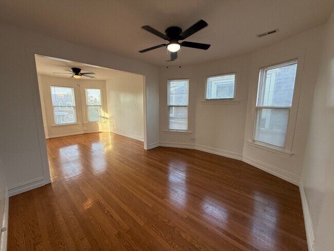 Building Photo - 4129 W School St